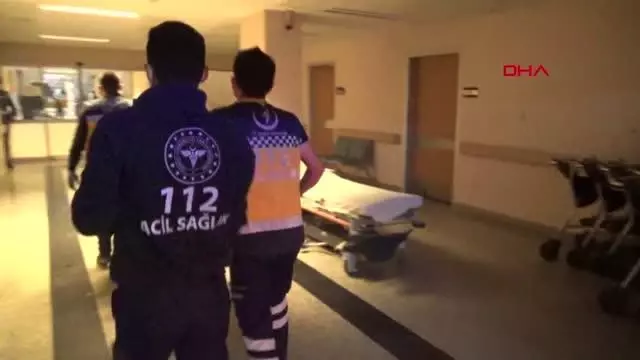 Otomobiliyle evin duvarına çarpan alkollü sürücü yaralandı Otomobiliyle evin duvarına çarpan alkollü sürücü yaralandı