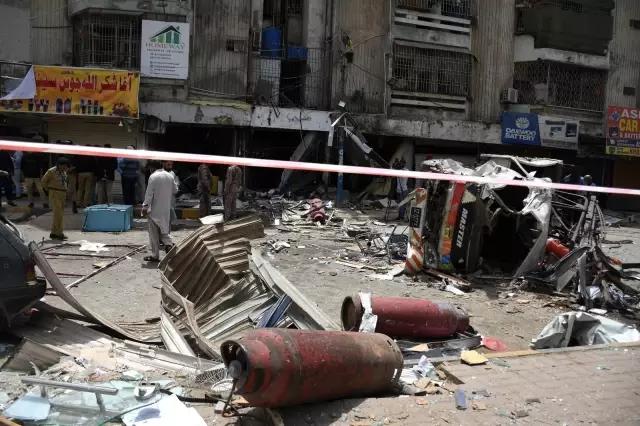 - Pakistan'da patlama: 3 ölü, 6 yaralı - Pakistan'da patlama: 3 ölü, 6 yaralı
