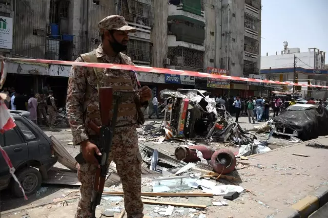 - Pakistan'da patlama: 3 ölü, 6 yaralı - Pakistan'da patlama: 3 ölü, 6 yaralı