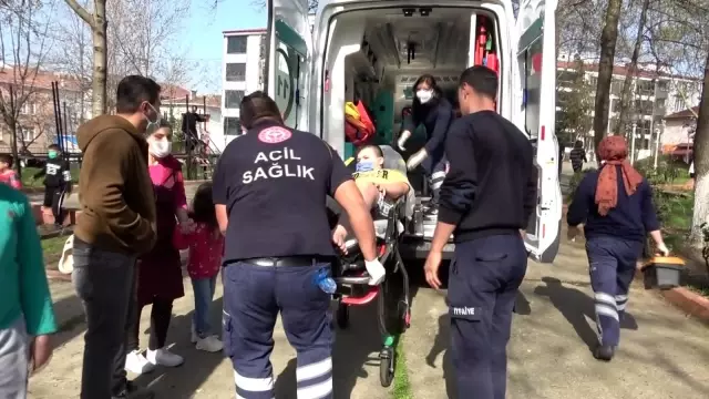 Son dakika haberi... Parkta ayağı demirlerin arasına sıkışan çocuğu itfaiye kurtardı Son dakika haberi... Parkta ayağı demirlerin arasına sıkışan çocuğu itfaiye kurtardı