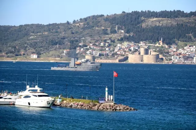 Bulgar mayın avcı gemisi Çanakkale Boğazı'ndan geçti Bulgar mayın avcı gemisi Çanakkale Boğazı'ndan geçti
