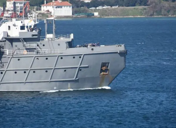 Çanakkale Boğazı'ndan Bulgar mayın avcı gemisi geçti Çanakkale Boğazı'ndan Bulgar mayın avcı gemisi geçti