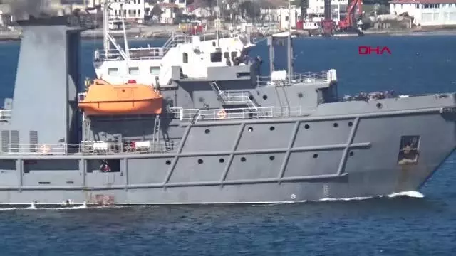 ÇANAKKALE BOĞAZI'NDAN BULGAR MAYIN AVCI GEMİSİ GEÇTİ ÇANAKKALE BOĞAZI'NDAN BULGAR MAYIN AVCI GEMİSİ GEÇTİ