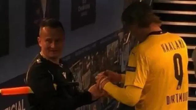 Things got messed up when the Romanian referee stopped Haaland, whose match he was directing, to get an autograph!  Here are the images