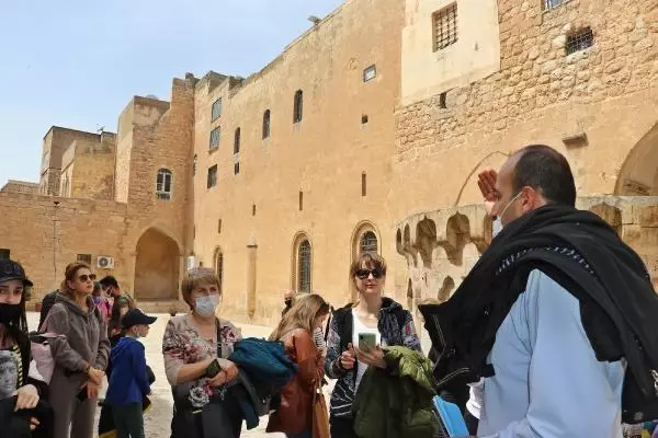 RUS TURİST KAFİLESİ, MARDİN'DE RUS TURİST KAFİLESİ, MARDİN'DE