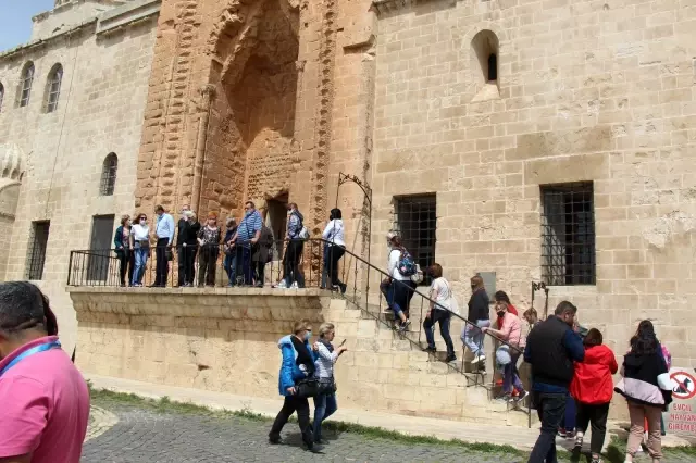 Rus turistlerin yeni gözdesi Mardin oldu Rus turistlerin yeni gözdesi Mardin oldu