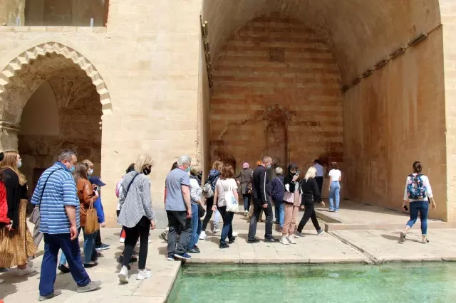 Rus turistlerin yeni gözdesi Mardin oldu Rus turistlerin yeni gözdesi Mardin oldu