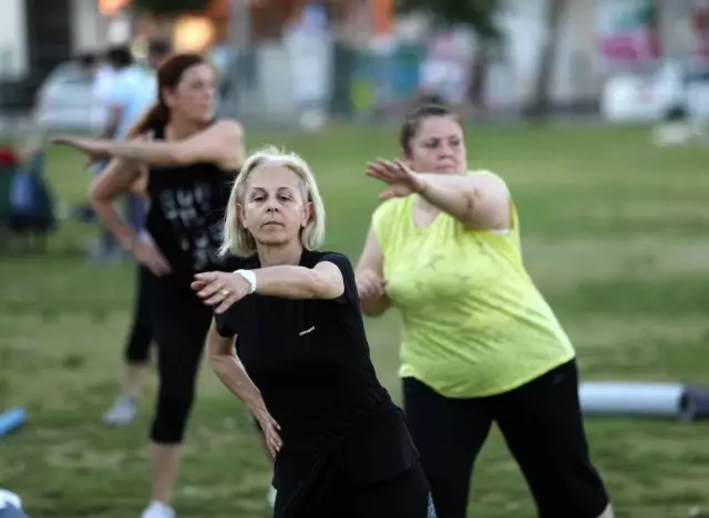 Sağlık için spor yapacaklar Sağlık için spor yapacaklar