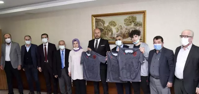 Samsunspor'a gönül verenler formalarına kavuştu Samsunspor'a gönül verenler formalarına kavuştu