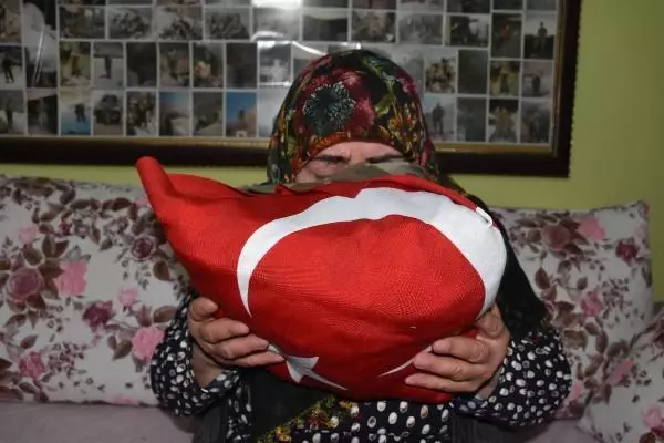 Son dakika haberi: Şehit annesi, oğlunun adını okulda görmek istiyor Son dakika haberi: Şehit annesi, oğlunun adını okulda görmek istiyor