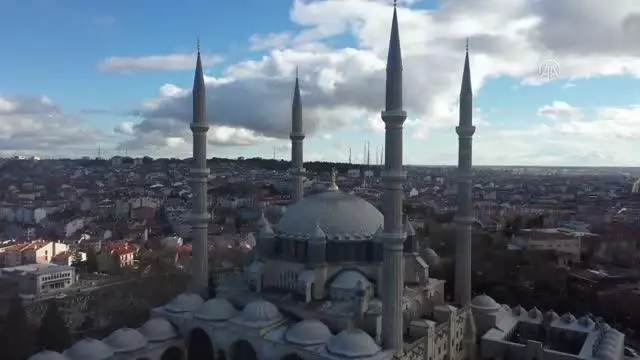 Son dakika haber: Selimiye Camisi'nde ramazan öncesi dezenfeksiyon, bahçesinde temizlik ve düzenleme çalışması yapıldı Son dakika haber: Selimiye Camisi'nde ramazan öncesi dezenfeksiyon, bahçesinde temizlik ve düzenleme çalışması yapıldı