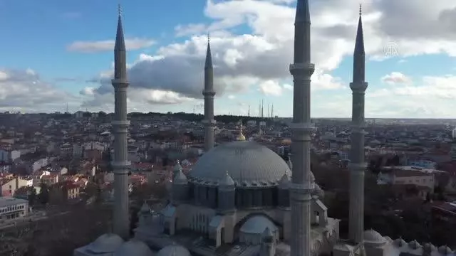 Son dakika haber: Selimiye Camisi'nde ramazan öncesi dezenfeksiyon, bahçesinde temizlik ve düzenleme çalışması yapıldı Son dakika haber: Selimiye Camisi'nde ramazan öncesi dezenfeksiyon, bahçesinde temizlik ve düzenleme çalışması yapıldı