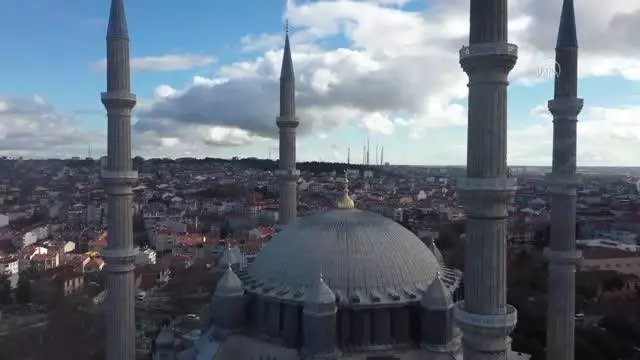 Son dakika haber: Selimiye Camisi'nde ramazan öncesi dezenfeksiyon, bahçesinde temizlik ve düzenleme çalışması yapıldı Son dakika haber: Selimiye Camisi'nde ramazan öncesi dezenfeksiyon, bahçesinde temizlik ve düzenleme çalışması yapıldı