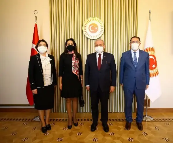 Şentop, Azerbaycan İnsan Hakları Komiseri Aliyeva ve Kamu Başdenetçisi Malkoç'u kabul etti (1) Şentop, Azerbaycan İnsan Hakları Komiseri Aliyeva ve Kamu Başdenetçisi Malkoç'u kabul etti (1)
