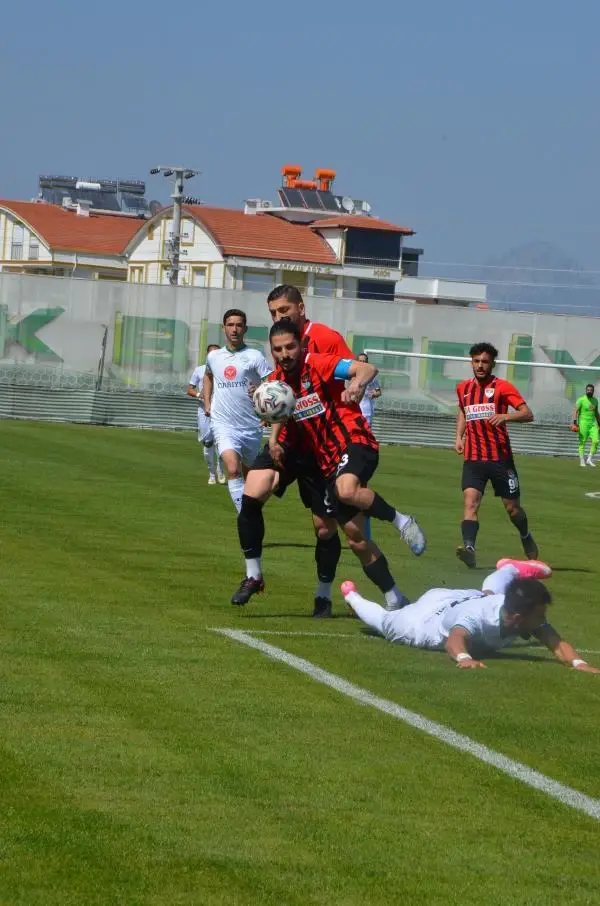 Silahtaroğlu Van Spor: 1-0 Silahtaroğlu Van Spor: 1-0