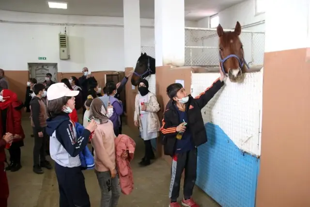 Sınıf başkanı oldu mektupla sözünü yerini getirdi Sınıf başkanı oldu mektupla sözünü yerini getirdi