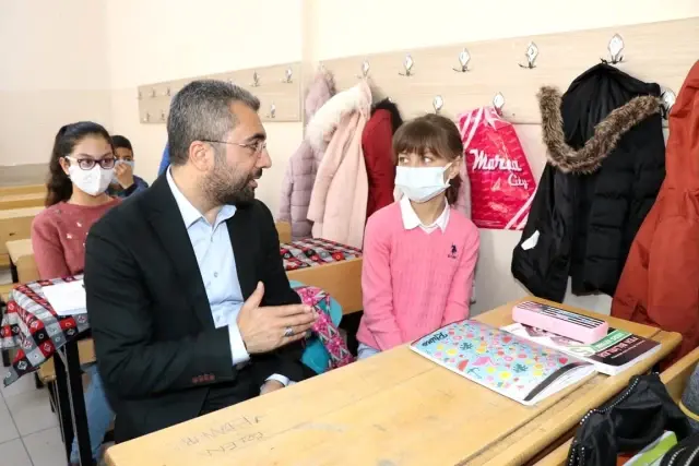 Sınıf başkanı oldu mektupla sözünü yerini getirdi Sınıf başkanı oldu mektupla sözünü yerini getirdi