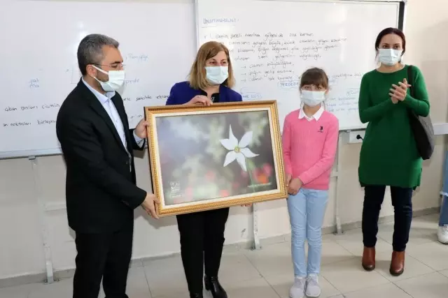 Sınıf başkanı oldu mektupla sözünü yerini getirdi Sınıf başkanı oldu mektupla sözünü yerini getirdi