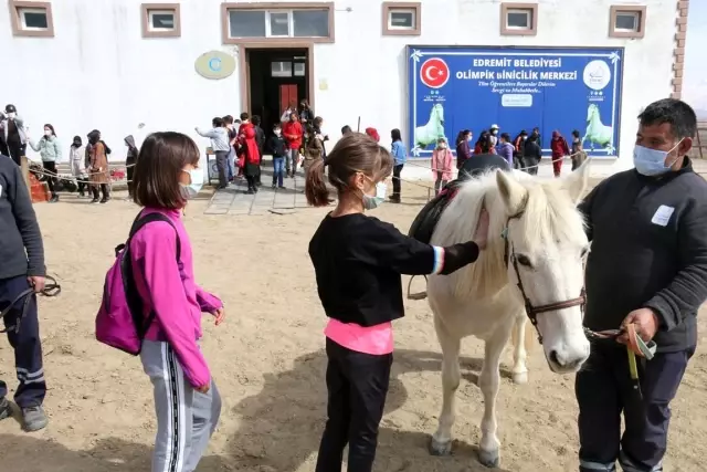 Sınıf başkanı oldu mektupla sözünü yerini getirdi Sınıf başkanı oldu mektupla sözünü yerini getirdi