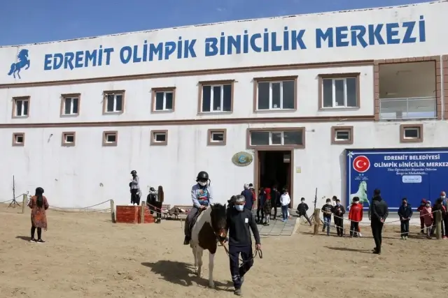 Sınıf başkanı oldu mektupla sözünü yerini getirdi Sınıf başkanı oldu mektupla sözünü yerini getirdi