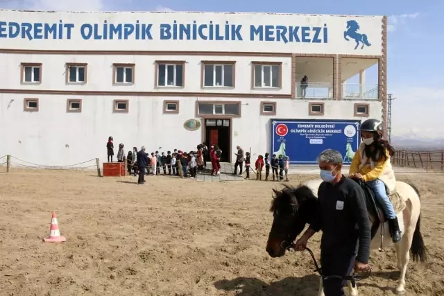 Sınıf başkanı oldu mektupla sözünü yerini getirdi Sınıf başkanı oldu mektupla sözünü yerini getirdi