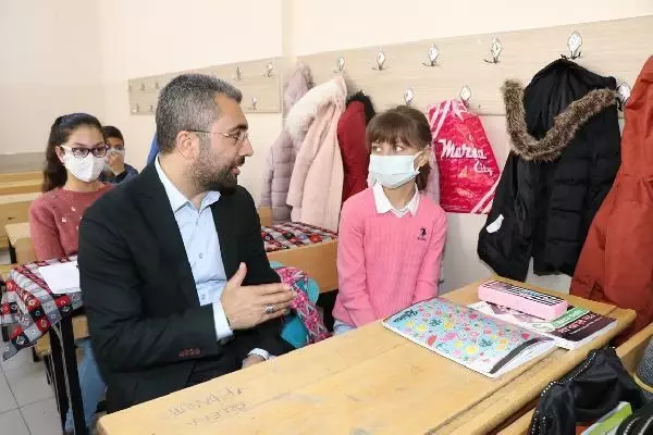 VAN SINIF BAŞKANININ VAATLERİNİ, BELEDİYE BAŞKANI GERÇEKLEŞTİRDİ VAN SINIF BAŞKANININ VAATLERİNİ, BELEDİYE BAŞKANI GERÇEKLEŞTİRDİ