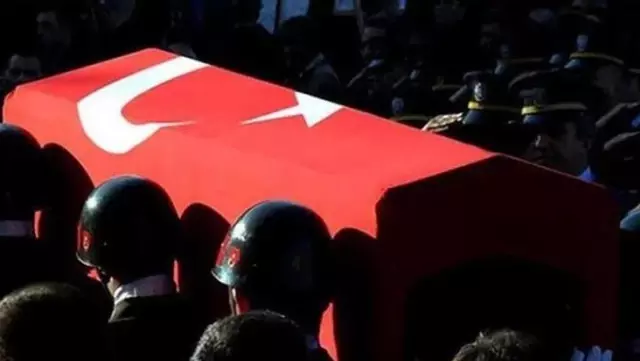 Son Dakika: Zeytin Dalı Harekatı bölgesindeki terör saldırısında 2 askerimiz şehit oldu Son Dakika: Zeytin Dalı Harekatı bölgesindeki terör saldırısında 2 askerimiz şehit oldu
