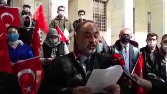 STK'lar bazı emekli amirallerin açıklamaları hakkında suç duyurusunda bulundu STK'lar bazı emekli amirallerin açıklamaları hakkında suç duyurusunda bulundu