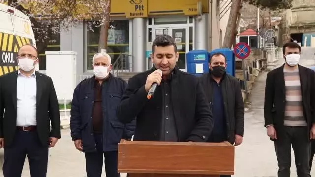 Malatya'da STK'lar bazı emekli amirallerin açıklamalarına tepki gösterdi Malatya'da STK'lar bazı emekli amirallerin açıklamalarına tepki gösterdi