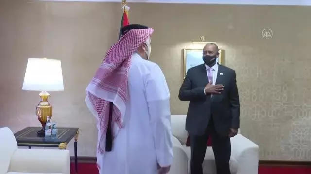 Sudan Egemenlik Konseyi Başkanı Burhan, Katar'daki Sudanlılarla bir araya geldi Sudan Egemenlik Konseyi Başkanı Burhan, Katar'daki Sudanlılarla bir araya geldi