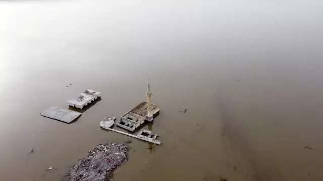 Son dakika... Boğazköy Camii sular altında kaldı Son dakika... Boğazköy Camii sular altında kaldı