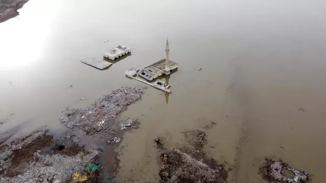 Son dakika... Boğazköy Camii sular altında kaldı Son dakika... Boğazköy Camii sular altında kaldı