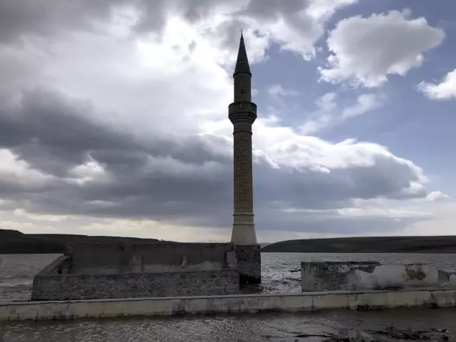 Son dakika... Boğazköy Camii sular altında kaldı Son dakika... Boğazköy Camii sular altında kaldı