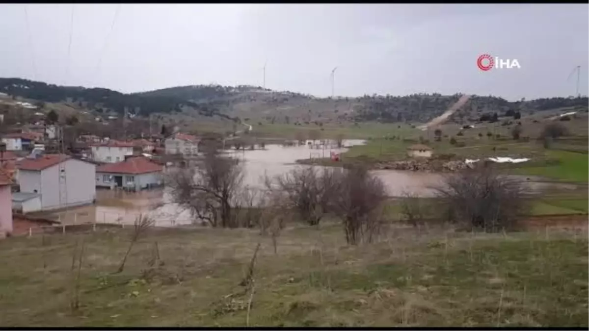 Sular altında kalan Erik köyünde çalışmalar devam ediyor