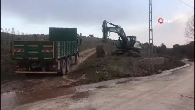Sular altında kalan Erik köyünde çalışmalar devam ediyor Sular altında kalan Erik köyünde çalışmalar devam ediyor
