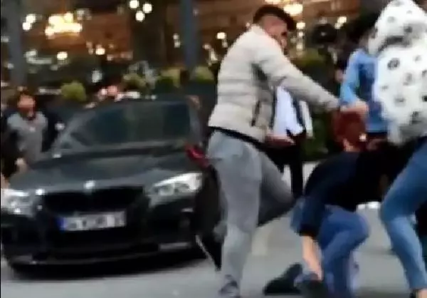 Son dakika haberleri: SULTANGAZİ'DE TEKSTİL İŞÇİLERİNİN KAVGASI KAMERADA Son dakika haberleri: SULTANGAZİ'DE TEKSTİL İŞÇİLERİNİN KAVGASI KAMERADA