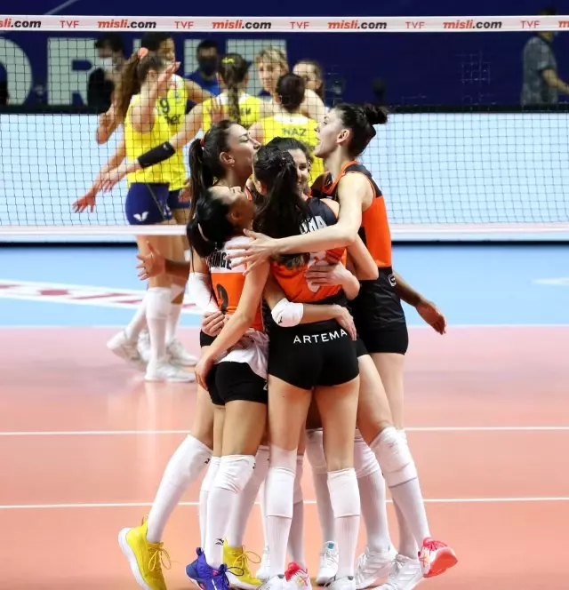 Sultanlar Ligi: Fenerbahçe Opet: 3 - Eczacıbaşı VitrA: 2 Sultanlar Ligi: Fenerbahçe Opet: 3 - Eczacıbaşı VitrA: 2