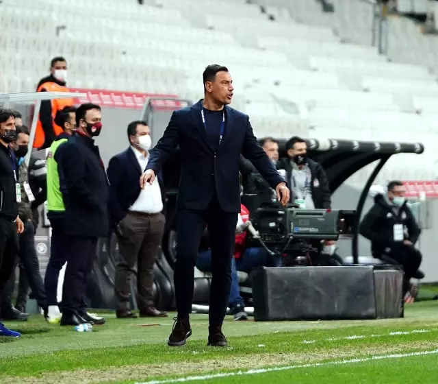 Süper Lig: Beşiktaş: 1 - Aytemiz Alanyaspor: 0 (İlk yarı) Süper Lig: Beşiktaş: 1 - Aytemiz Alanyaspor: 0 (İlk yarı)