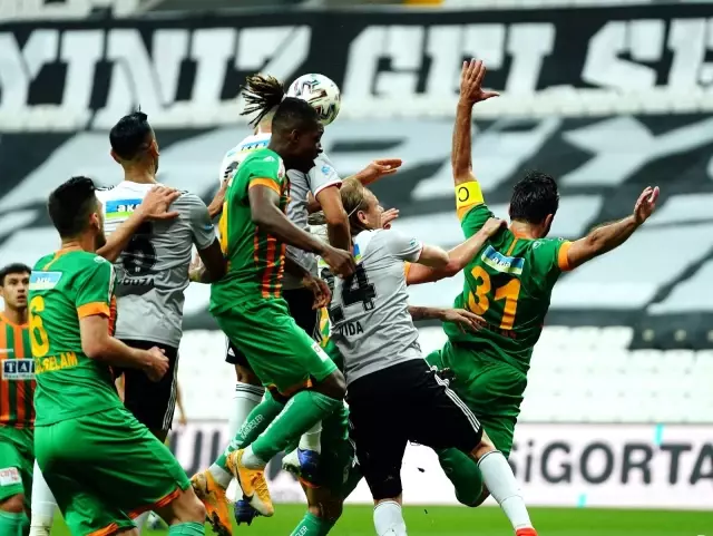 Süper Lig: Beşiktaş: 1 - Aytemiz Alanyaspor: 0 (İlk yarı) Süper Lig: Beşiktaş: 1 - Aytemiz Alanyaspor: 0 (İlk yarı)