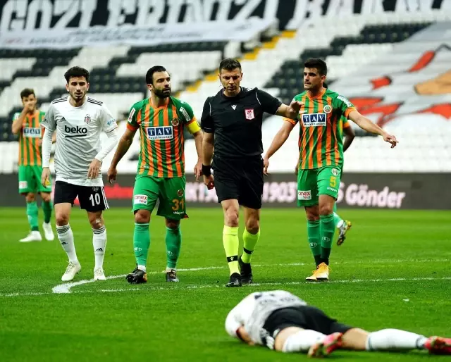 Süper Lig: Beşiktaş: 1 - Aytemiz Alanyaspor: 0 (İlk yarı) Süper Lig: Beşiktaş: 1 - Aytemiz Alanyaspor: 0 (İlk yarı)