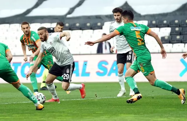 Süper Lig: Beşiktaş: 1 Aytemiz Alanyaspor: 0 (Maç devam ediyor) Süper Lig: Beşiktaş: 1 Aytemiz Alanyaspor: 0 (Maç devam ediyor)