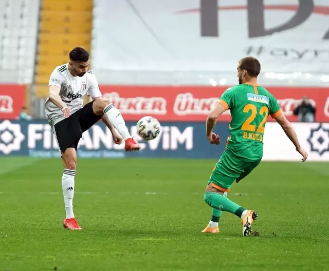 Süper Lig: Beşiktaş: 1 Aytemiz Alanyaspor: 0 (Maç devam ediyor) Süper Lig: Beşiktaş: 1 Aytemiz Alanyaspor: 0 (Maç devam ediyor)