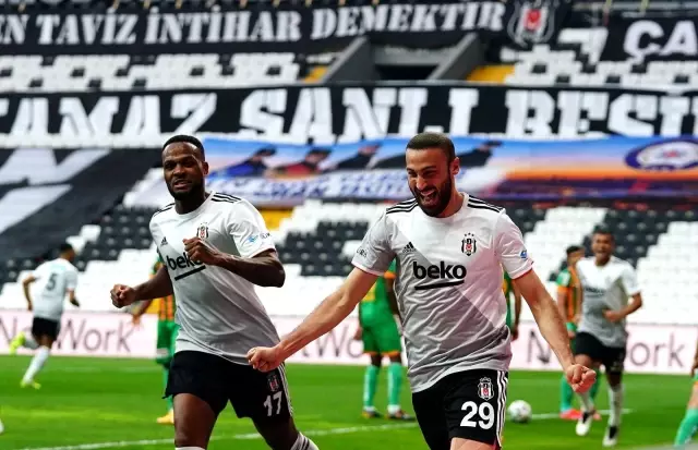 Süper Lig: Beşiktaş: 1 Aytemiz Alanyaspor: 0 (Maç devam ediyor) Süper Lig: Beşiktaş: 1 Aytemiz Alanyaspor: 0 (Maç devam ediyor)