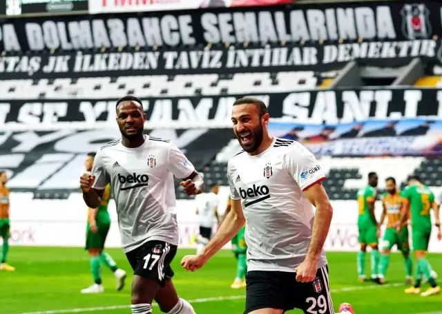 Süper Lig: Beşiktaş: 1 Aytemiz Alanyaspor: 0 (Maç devam ediyor) Süper Lig: Beşiktaş: 1 Aytemiz Alanyaspor: 0 (Maç devam ediyor)