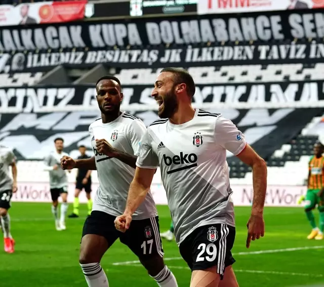 Süper Lig: Beşiktaş: 1 Aytemiz Alanyaspor: 0 (Maç devam ediyor) Süper Lig: Beşiktaş: 1 Aytemiz Alanyaspor: 0 (Maç devam ediyor)