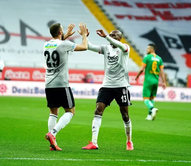 Süper Lig: Beşiktaş: 1 Aytemiz Alanyaspor: 0 (Maç devam ediyor) Süper Lig: Beşiktaş: 1 Aytemiz Alanyaspor: 0 (Maç devam ediyor)