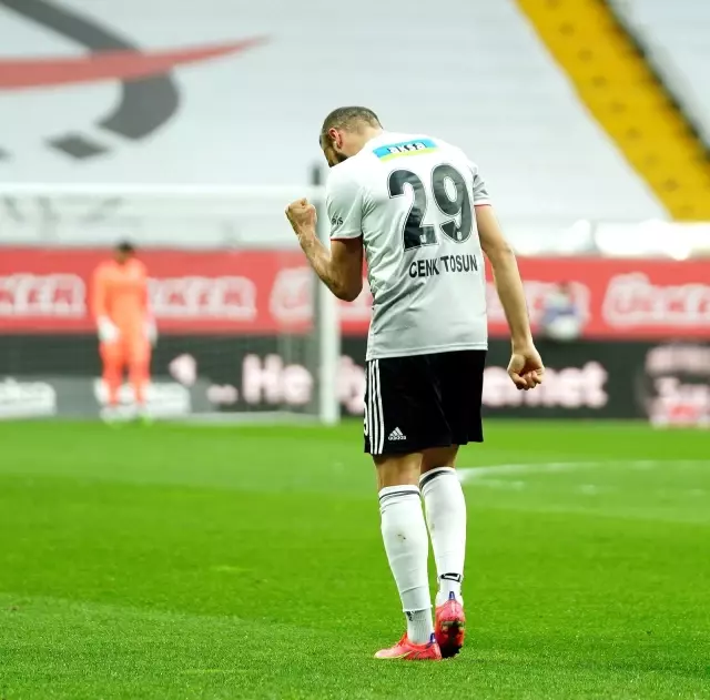 Süper Lig: Beşiktaş: 1 Aytemiz Alanyaspor: 0 (Maç devam ediyor) Süper Lig: Beşiktaş: 1 Aytemiz Alanyaspor: 0 (Maç devam ediyor)