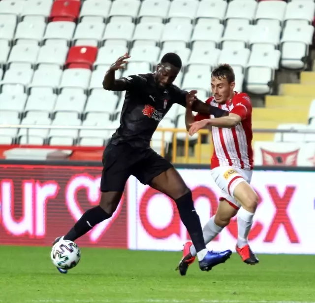 Süper Lig: FT Antalyaspor: 1 - DG Sivasspor: 2 (İlk yarı) Süper Lig: FT Antalyaspor: 1 - DG Sivasspor: 2 (İlk yarı)
