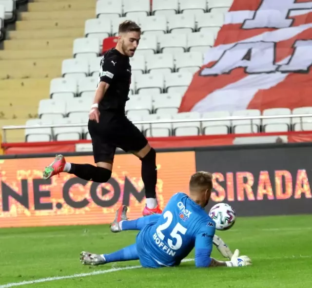 Süper Lig: FT Antalyaspor: 1 - DG Sivasspor: 2 (İlk yarı) Süper Lig: FT Antalyaspor: 1 - DG Sivasspor: 2 (İlk yarı)