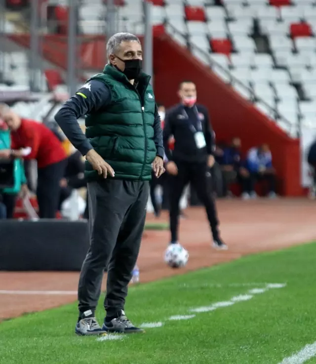 Süper Lig: FT Antalyaspor: 1 - DG Sivasspor: 2 (İlk yarı) Süper Lig: FT Antalyaspor: 1 - DG Sivasspor: 2 (İlk yarı)